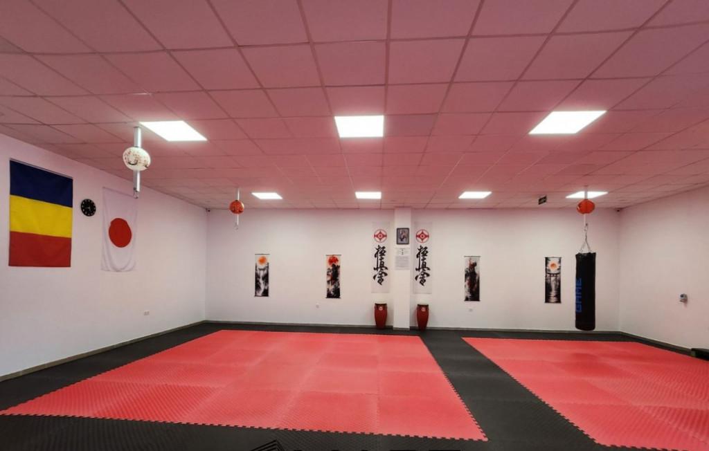 Apartament de inchiriat - 2 camere zona Centrul Istoric