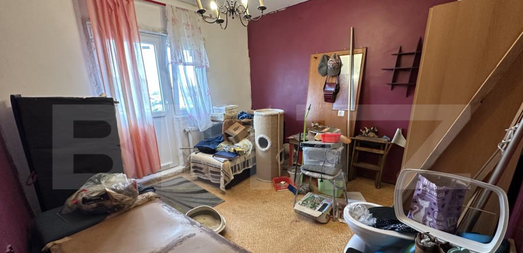 Apartament decomandat cu 3 camere de investiti