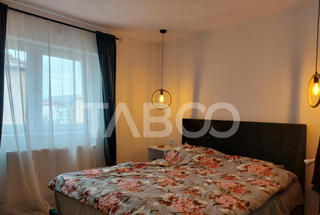 Apartament renovat 66 mp 3 camere 2 bai balcon pivnita Cisna