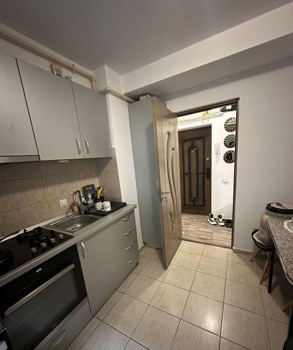 Apartament decomandat 3 Camere Sector 4 Turnu Magurele