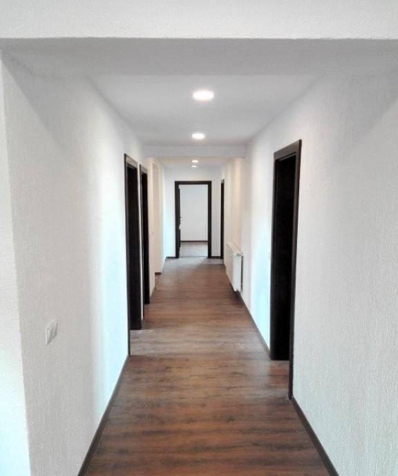 Apartament 4 camere 121mp zona Padurea Dumbrava