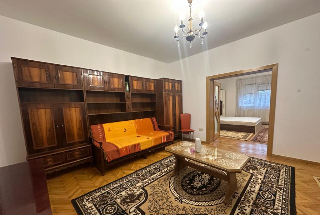 Apartament la casa 3 Camere 100 mp zona Florilor