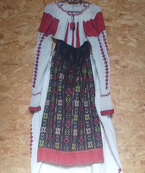 Vand costum popular muntenesc - 6 piese lucrat manual