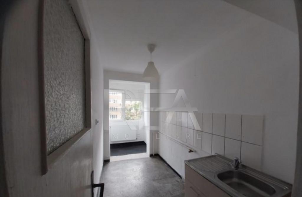 2 camere semidecomandat Crangasi Bdul Constructorilor