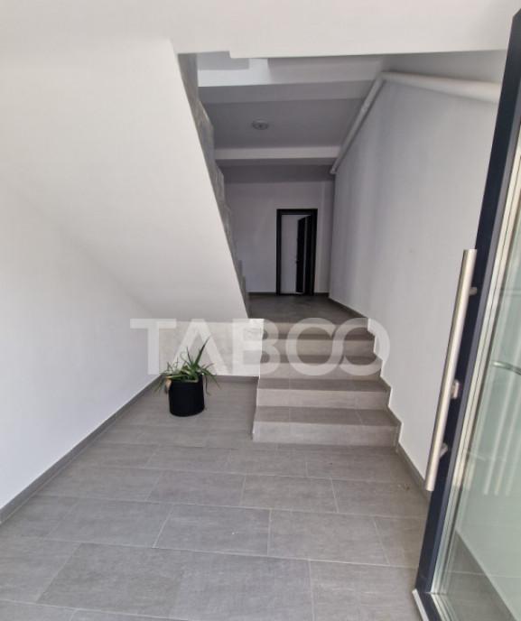 Apartament la cheie 54 mpu 2 camere balcon loc parcare Doamn