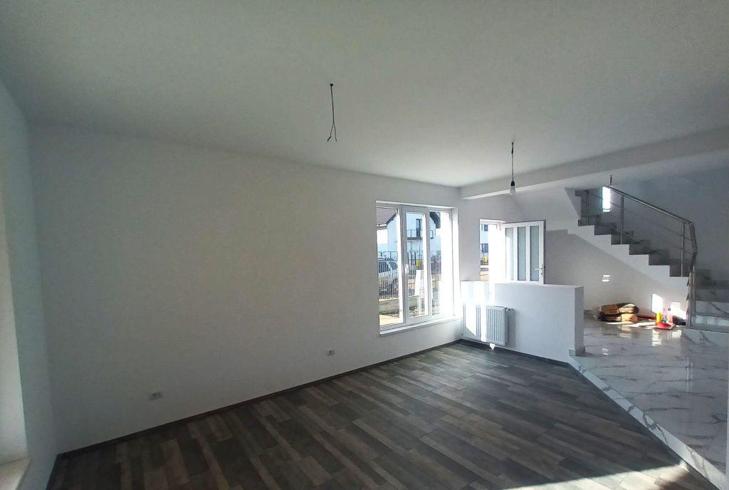 Casa individuala 5 camere gata de mutare 468 mp teren