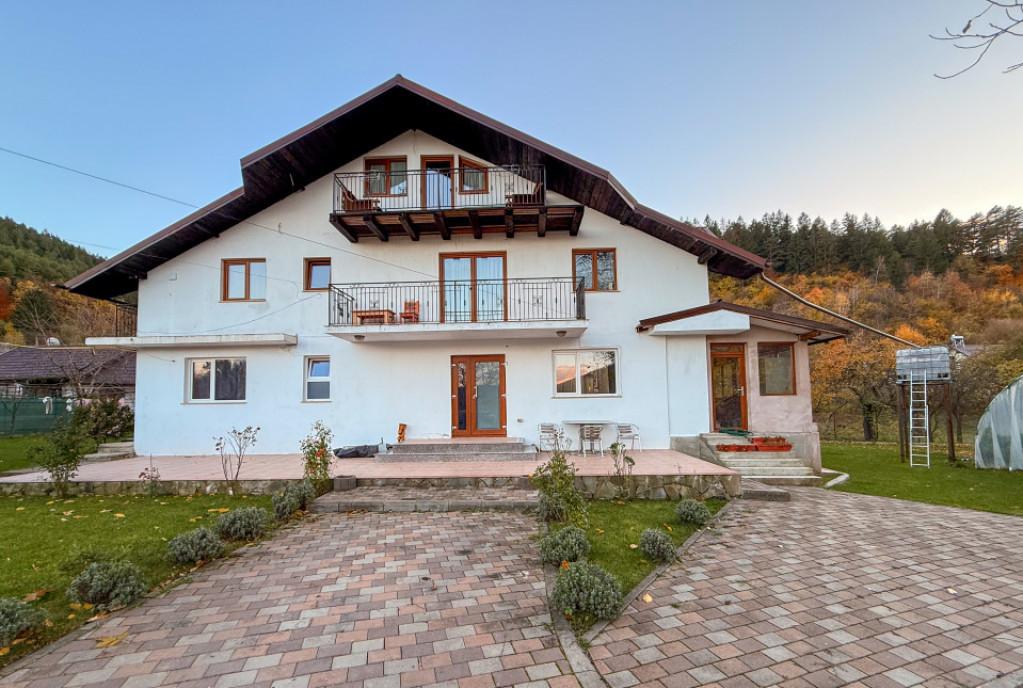 Vila ta in mijlocul naturii Vadurele zona superba