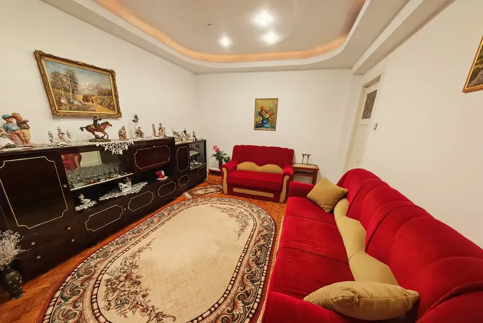 Vand apartament 2 camere decomandate et 2/3