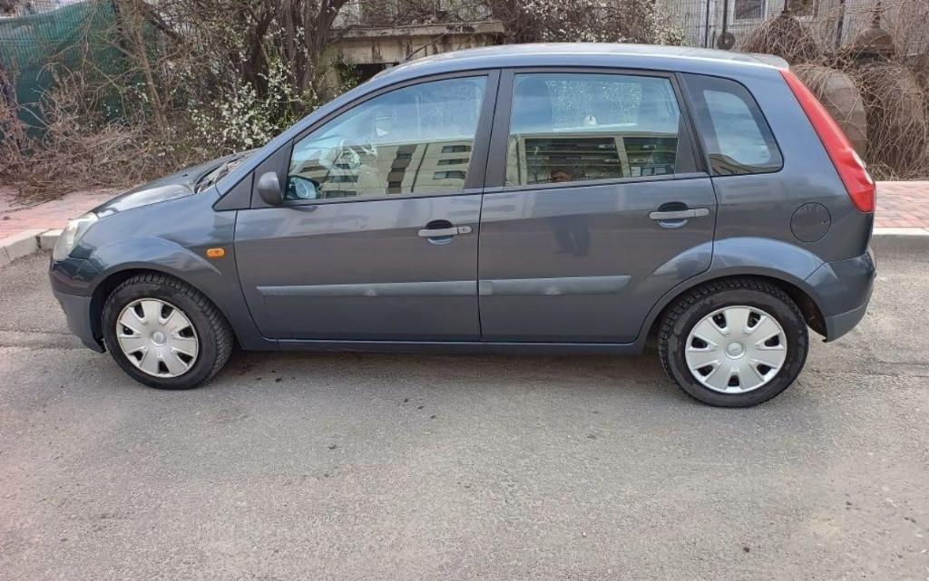 Ford fiesta 2005 1 600 eur