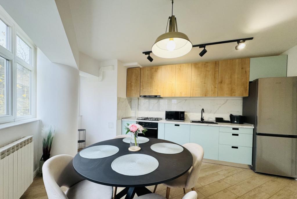 Apartament 3 camere in Zona Libertatii Piata Natiunile Unite