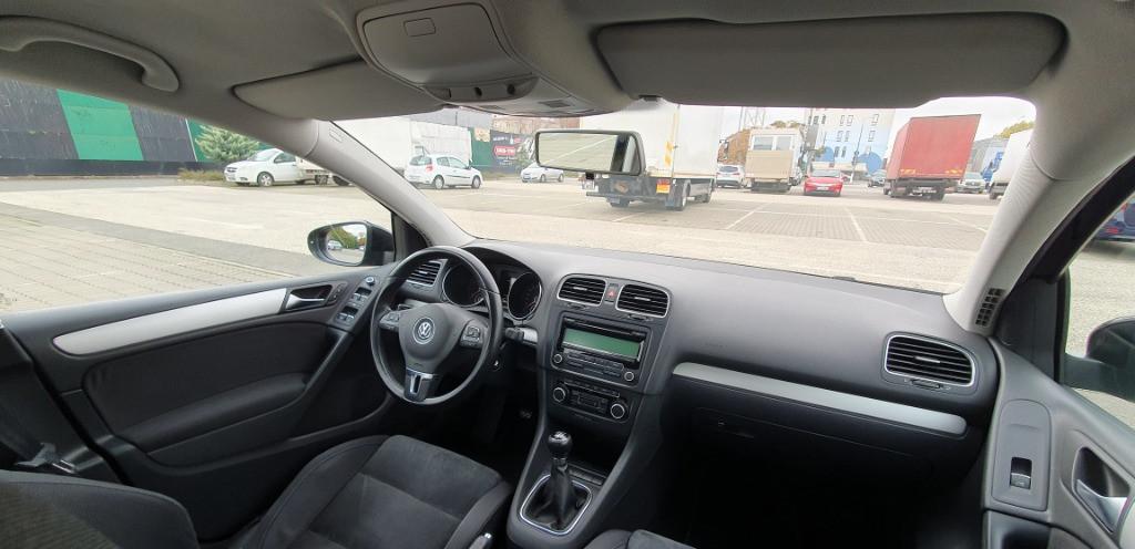 Volkswagen Golf 1 4 TSI Unic Proprietar 147000 Km 5 800 eur