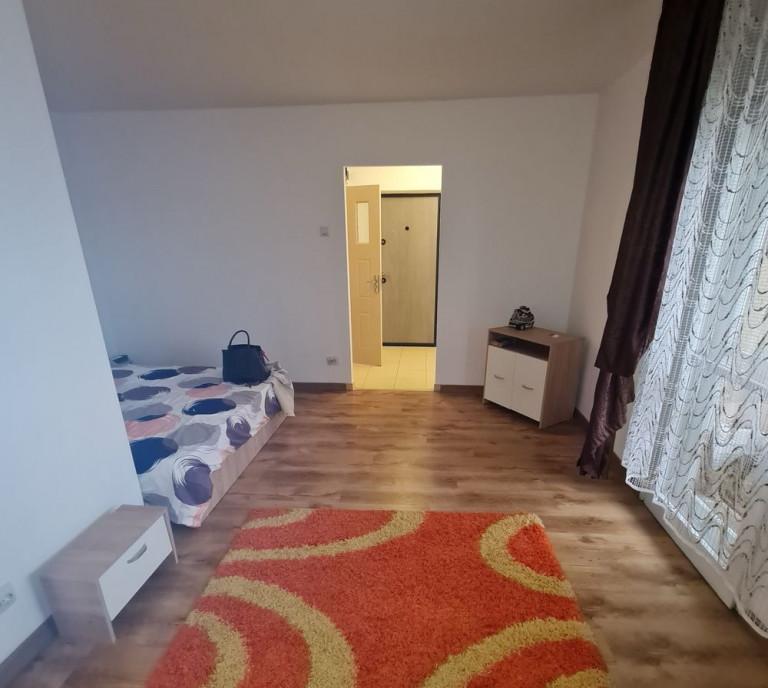 Dristor mihai bravu etaj 3 semidecomandat