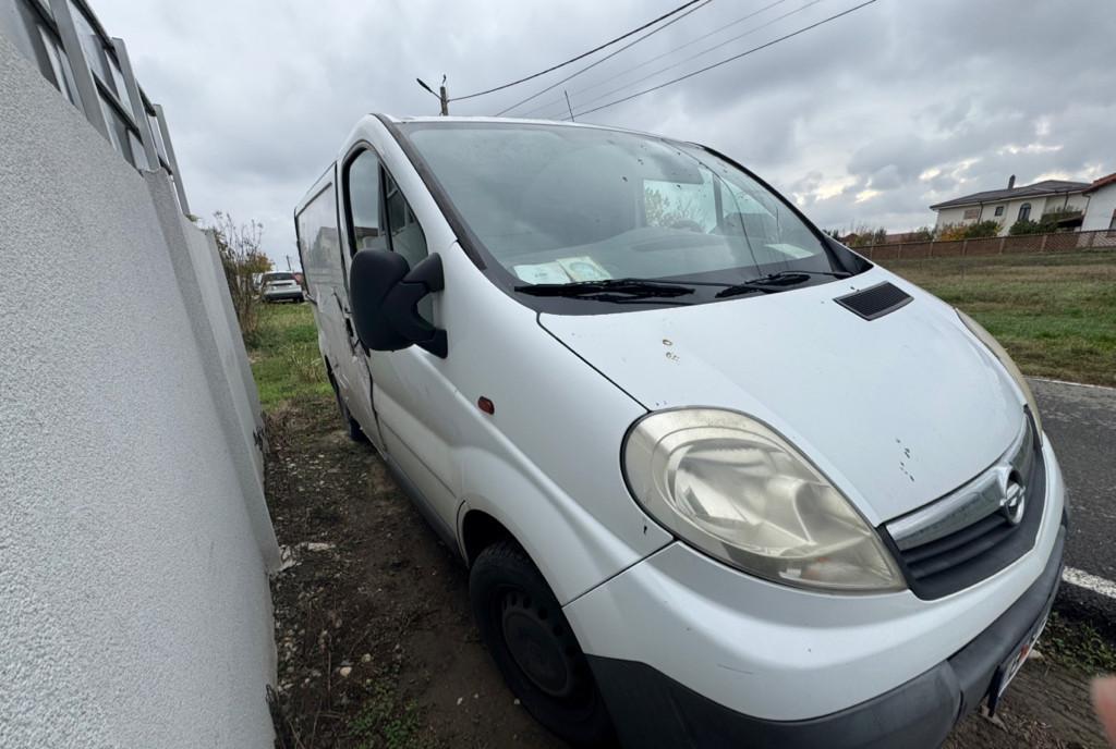 Opel Vivaro 2011 2 200 eur
