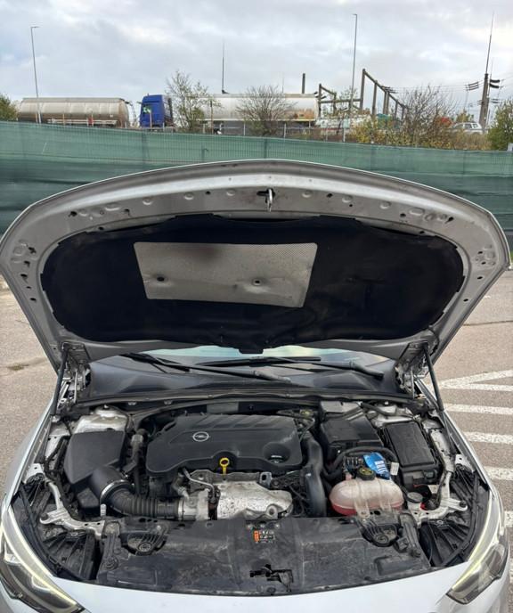 Opel Insignia B Grand Tourer 2 0 disel 12 900 eur