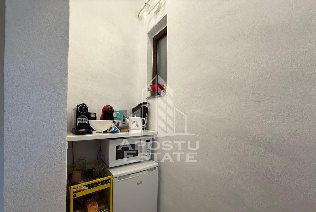 Apartament 3 camere parter inalt garaj propriu si par
