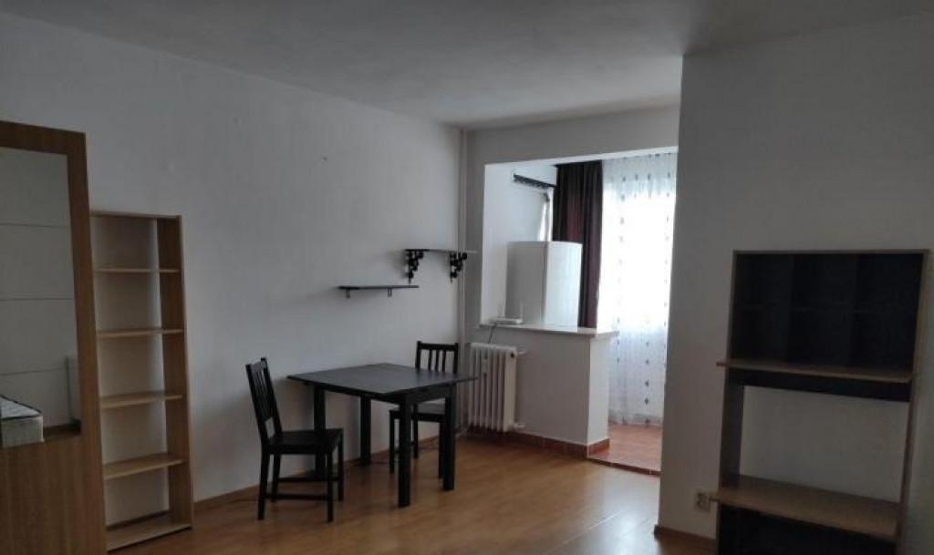 Dristor fix la metrou etaj 9