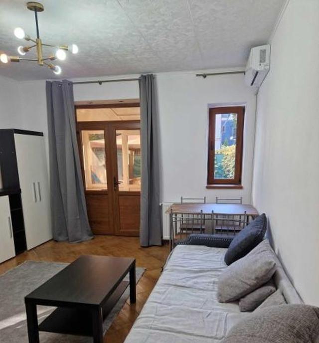 Campia libertatii prima inchirere totul nou curte proprie