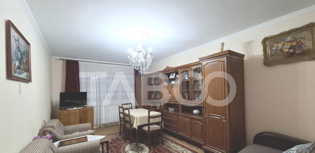 Apartament 2 camere decomandat 62 mp zona Central Dioda Si