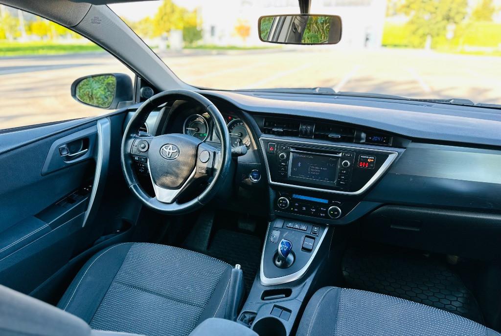 Toyota Auris Hibrid Active PRETUL ESTE VALABIL DOAR IN PERIOADA 11-23 NOIEMBRIE 8 999 eur