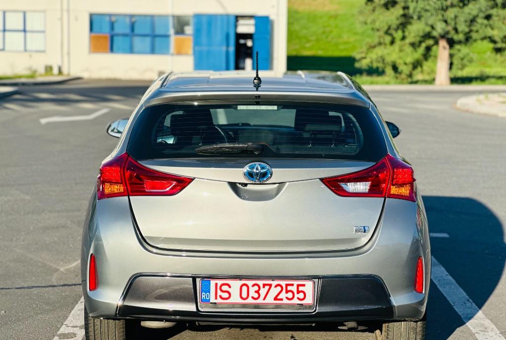 Toyota Auris Hibrid Active PRETUL ESTE VALABIL DOAR IN PERIOADA 11-23 NOIEMBRIE 8 999 eur