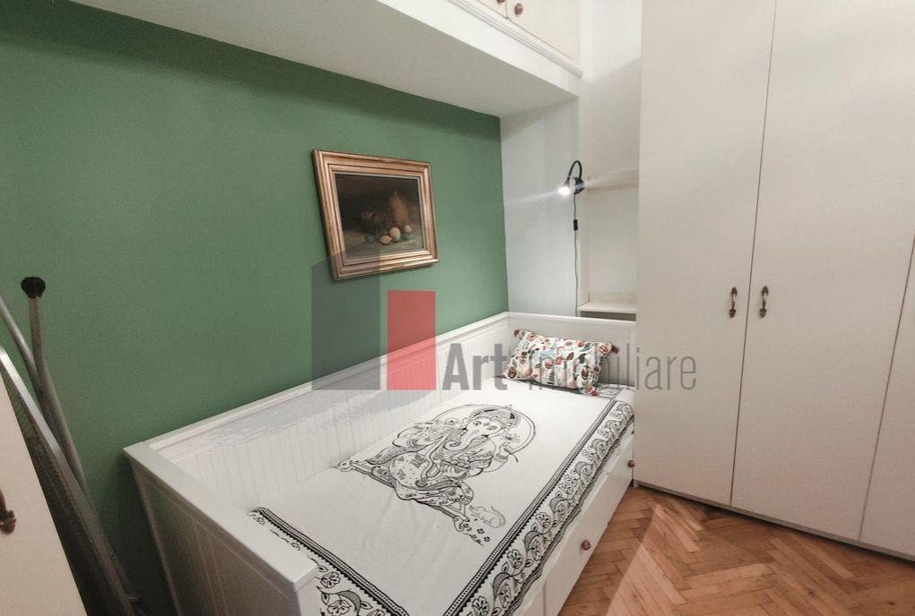 Garsoniera de inchiriat in zona Magheru ultracentral