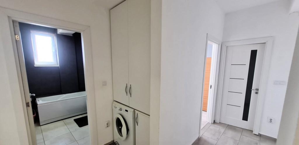 Apartament 3 camere 2 bai zona Turnisor