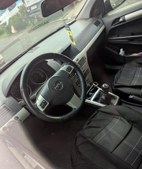 Opel Astra H 1 6/116CP BRC 1 600 eur