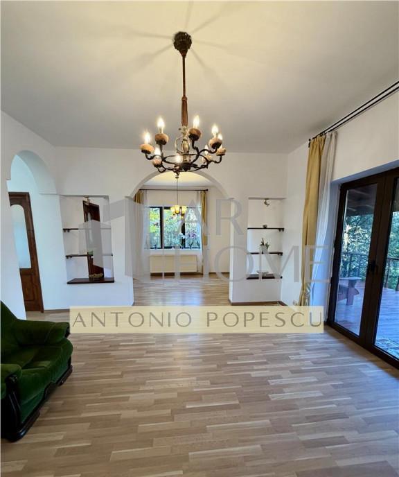 Vila 5 camere teren 795 mp Ploiesti zona centrala