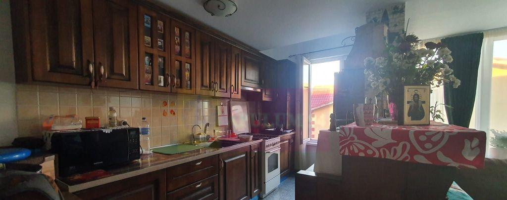 Apartament 3 camere 80mp Metrou Aparatorii Patriei