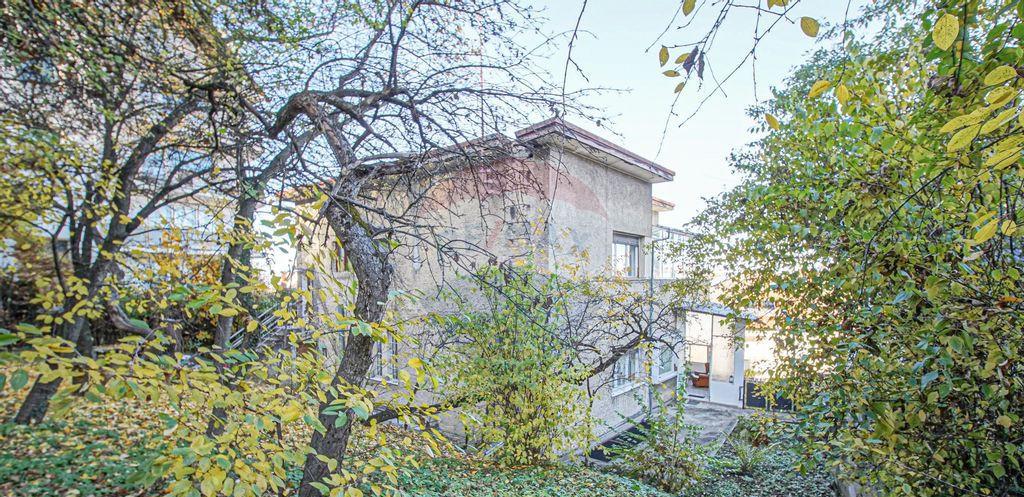 Duplex cu aer burghez in vila impunatoare pe Drumul P