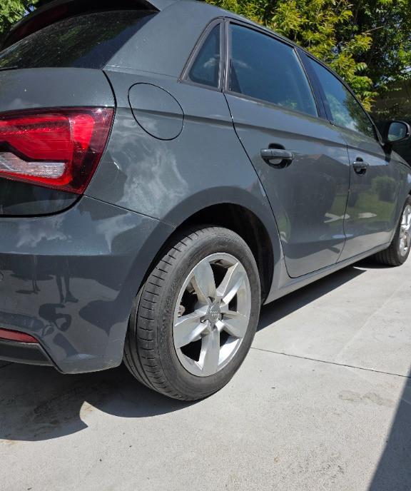 Audi A1 Sportback 1 4 TDI ultra 10 000 eur