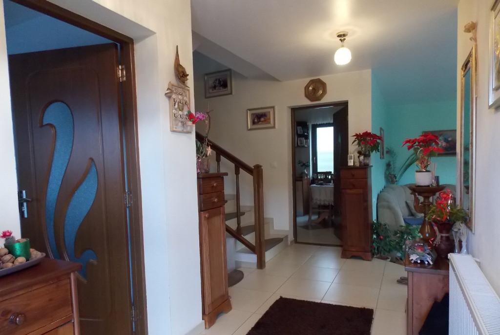 Casa spatioasa de 180 mp cu curte privata aproape de centrul Sibiului