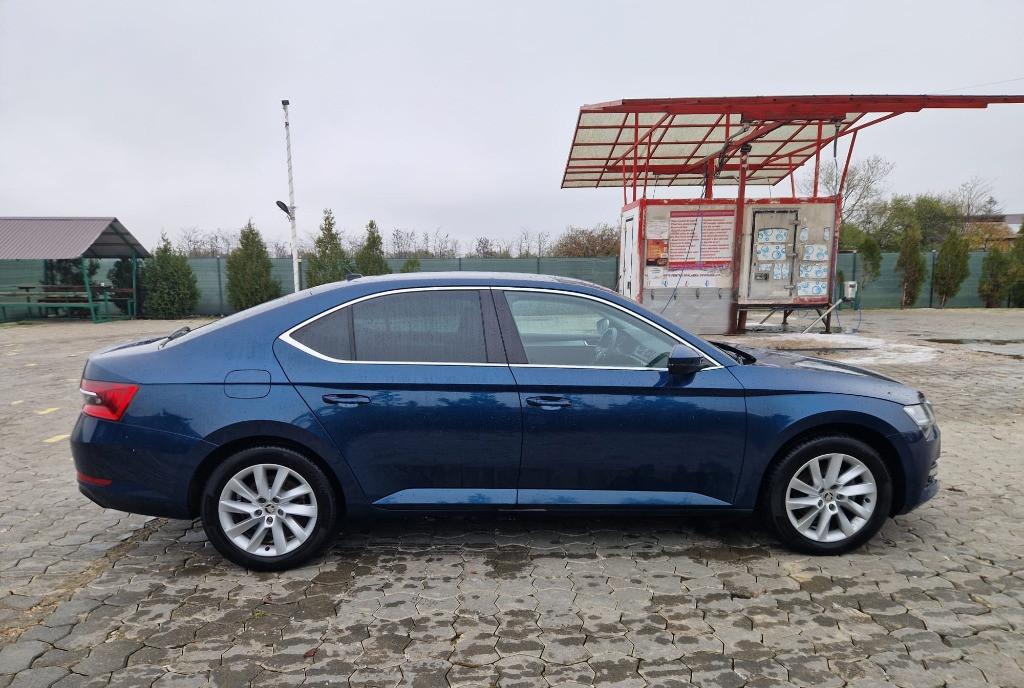Skoda Superb 2021 19 900 eur