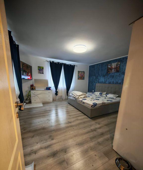 Casa 6 camere 165mp 160m curte liber Piata Sudului Obr