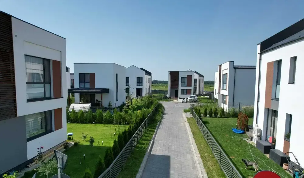 Casa 15 km de Bucuresti