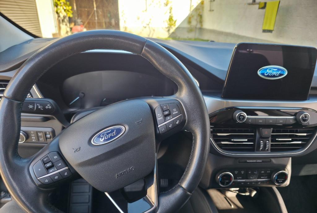 Ford Kuga 2 0 190cp 18 800 eur