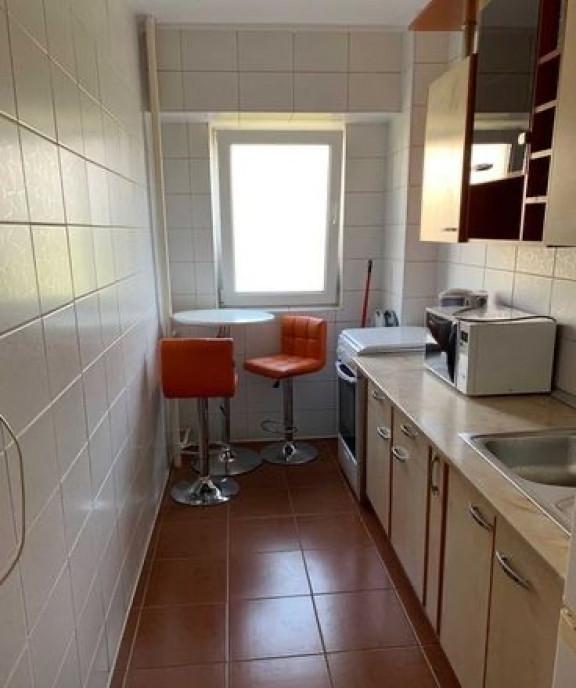 Vitan mall etaj 2 langa mall