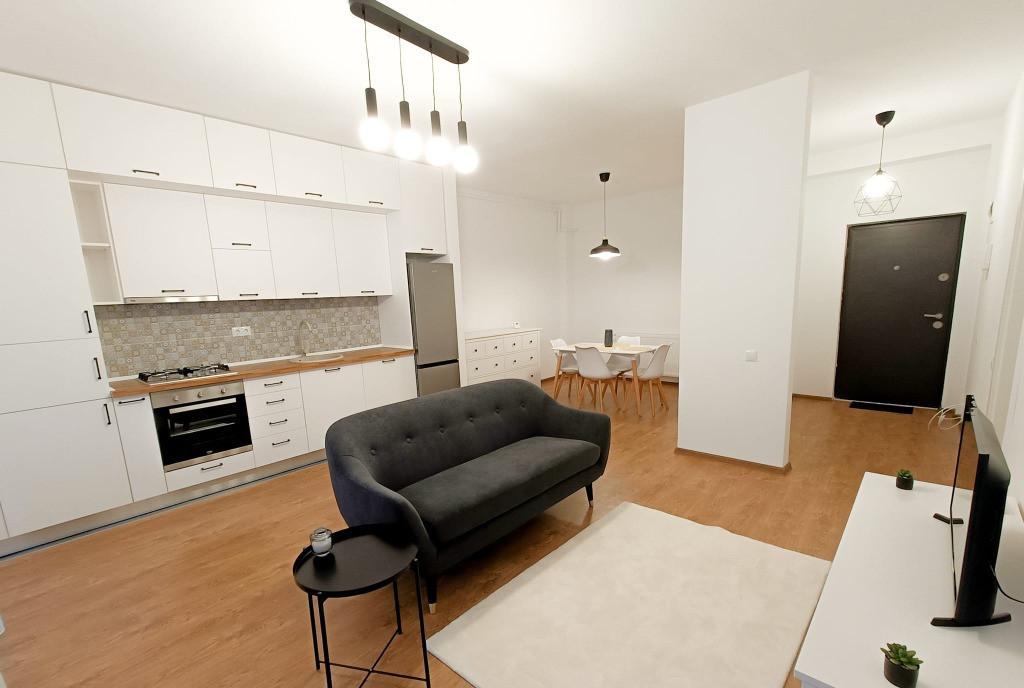 Apartament 2 camere cu graa si garaj in Floresti