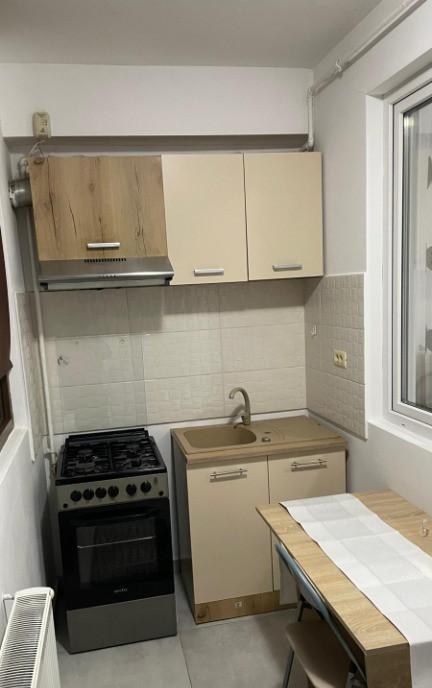 Garsoniera 36 mp utili strada Sergent Ilie Petre nr 86 bloc 5