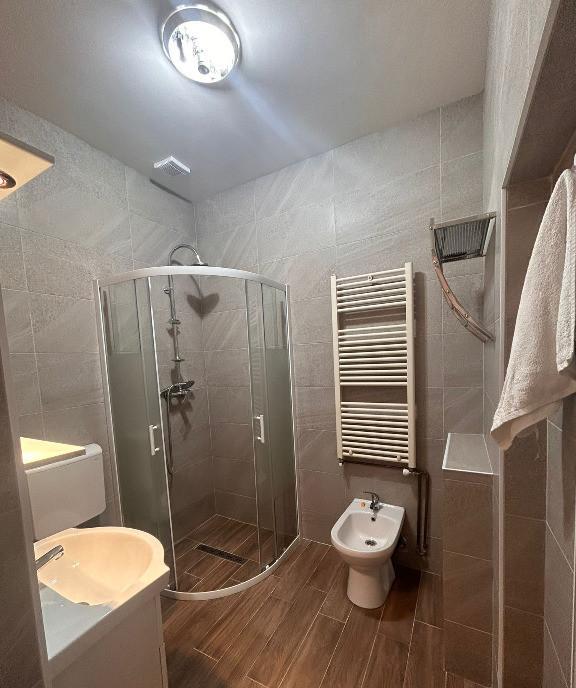 Casa de inchiriat zona Horea Floresti