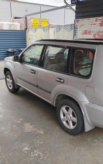 Nissan xtrail T30 1 650 eur