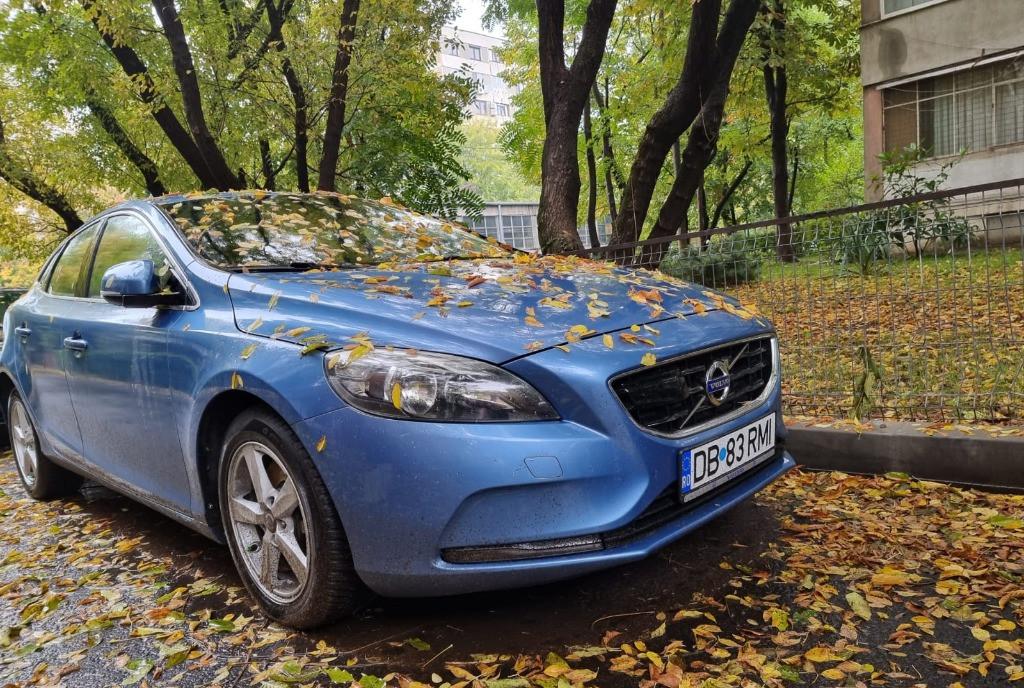 Volvo D4 190 cp momentum 8 000 eur