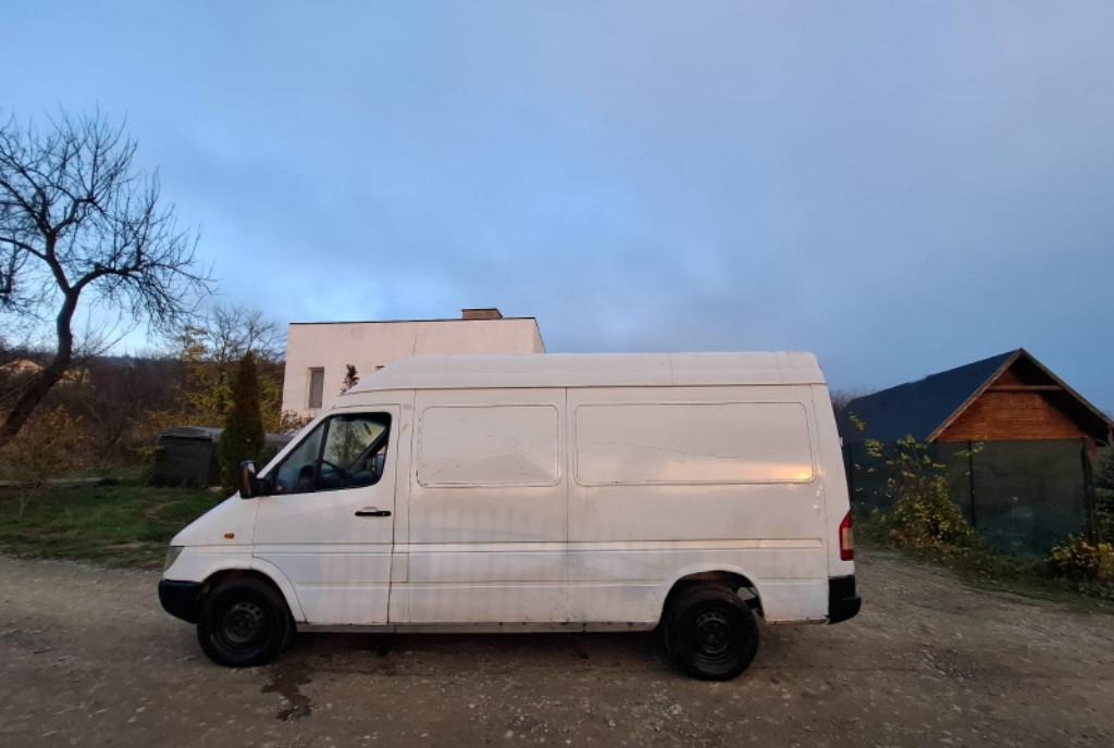 Mercedes sprinter 3loc 1850e 1 850 lei