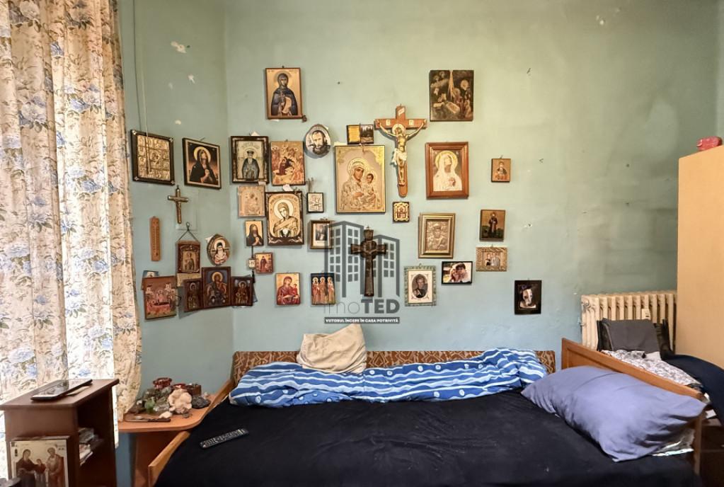 2 Camere Mansarda Terasa Mare la 1 Minut de Piata Uni