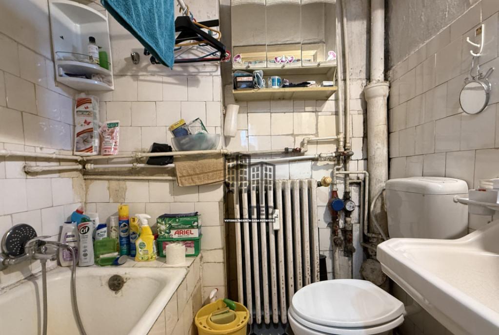 2 Camere Mansarda Terasa Mare la 1 Minut de Piata Uni