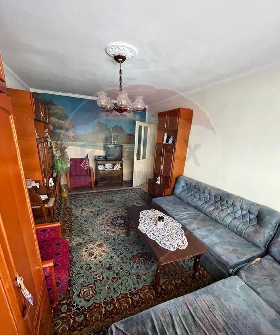 Apartament 3 camere decomandate central