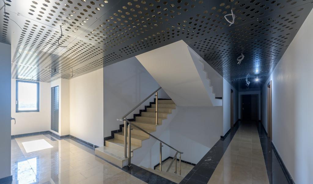 Finalizat Gata de mutare Ap 4 camere Bd Mamaia 294B colt cu Unirii