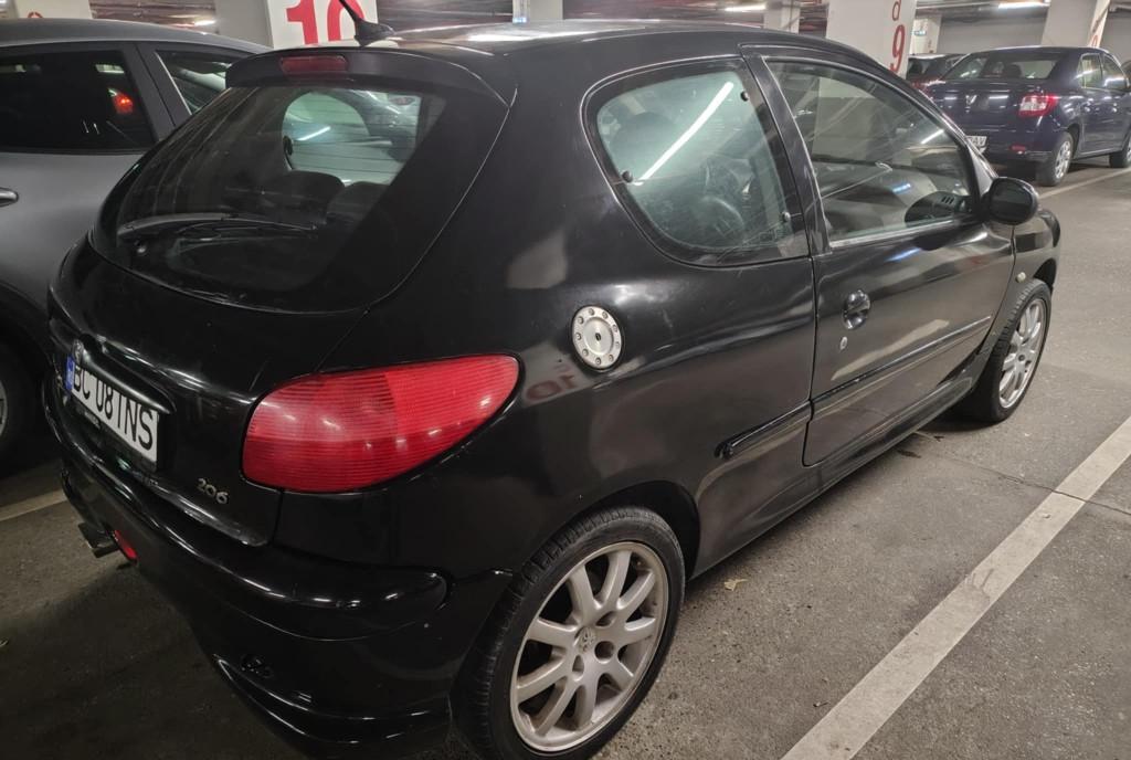 Peugeot 206 GTI 2 0benzina 136cp 8 000 lei