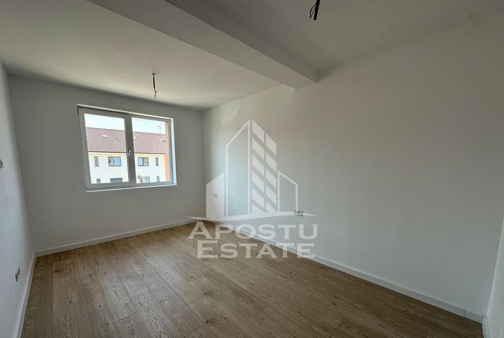 Penthouse cu scara interioara 3 camere si 2 bai disponi