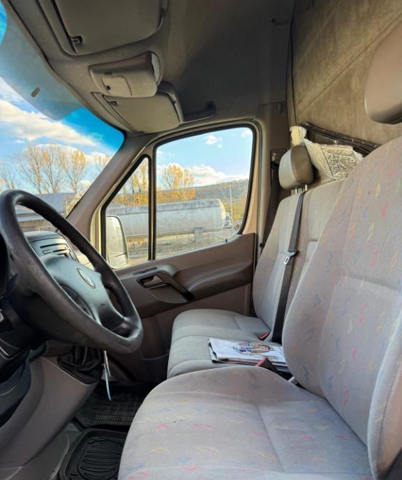 Volkswagen Crafter 2010 2 5 TDI 3 500 eur